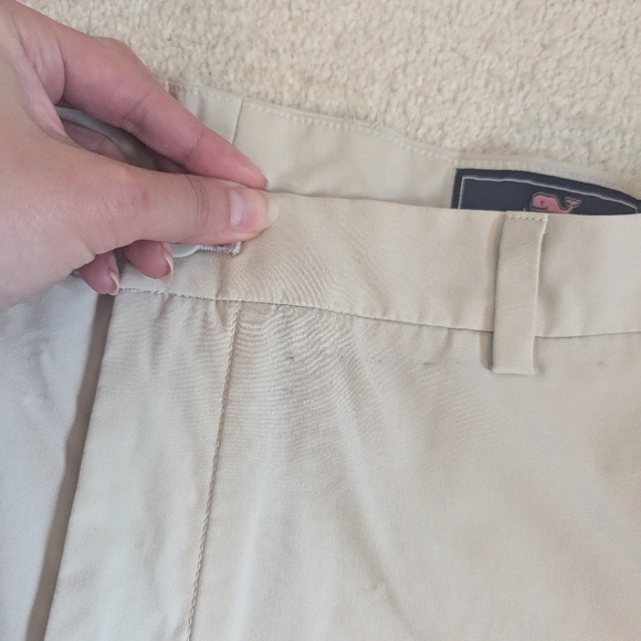 Men's Vineyard Vines Light Khaki Shorts - Picture 3 of 5